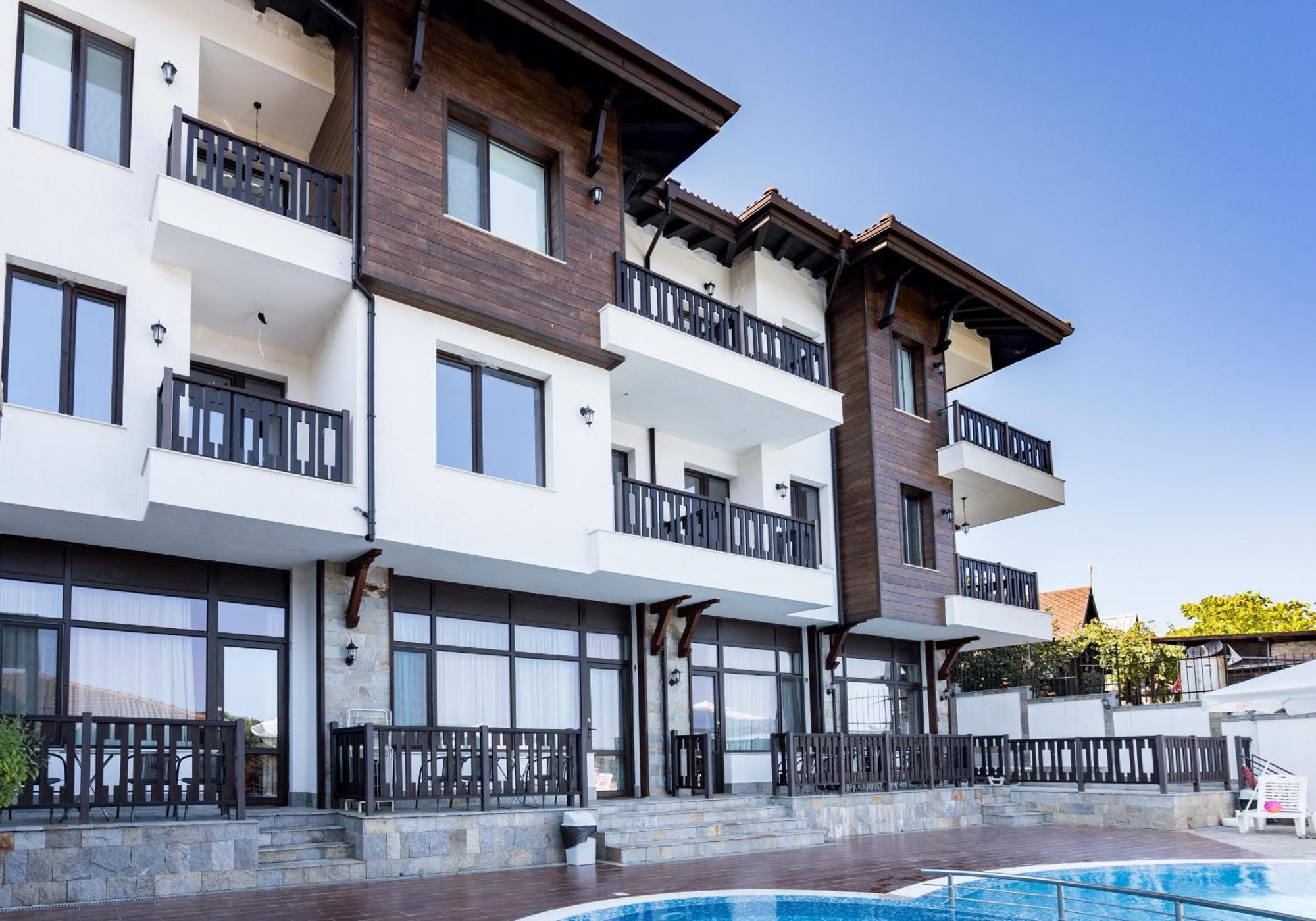 St George Apartcomplex Shkorpilovtsi Extérieur photo