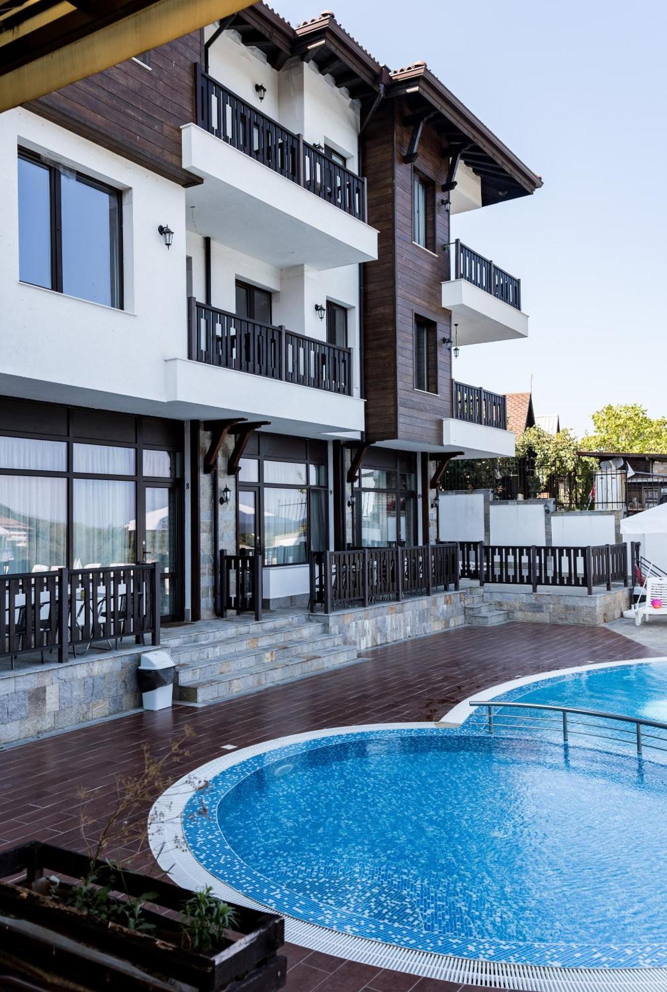 St George Apartcomplex Shkorpilovtsi Extérieur photo
