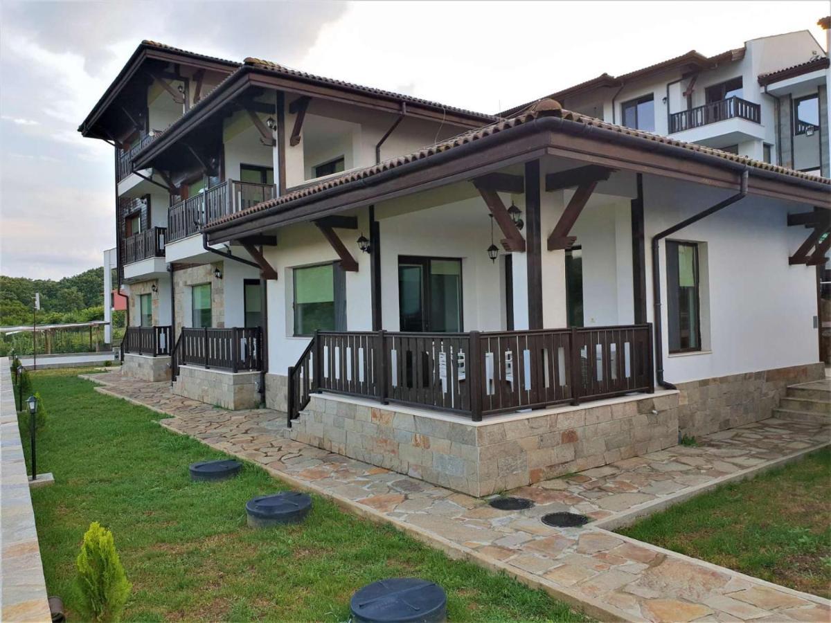 St George Apartcomplex Shkorpilovtsi Extérieur photo