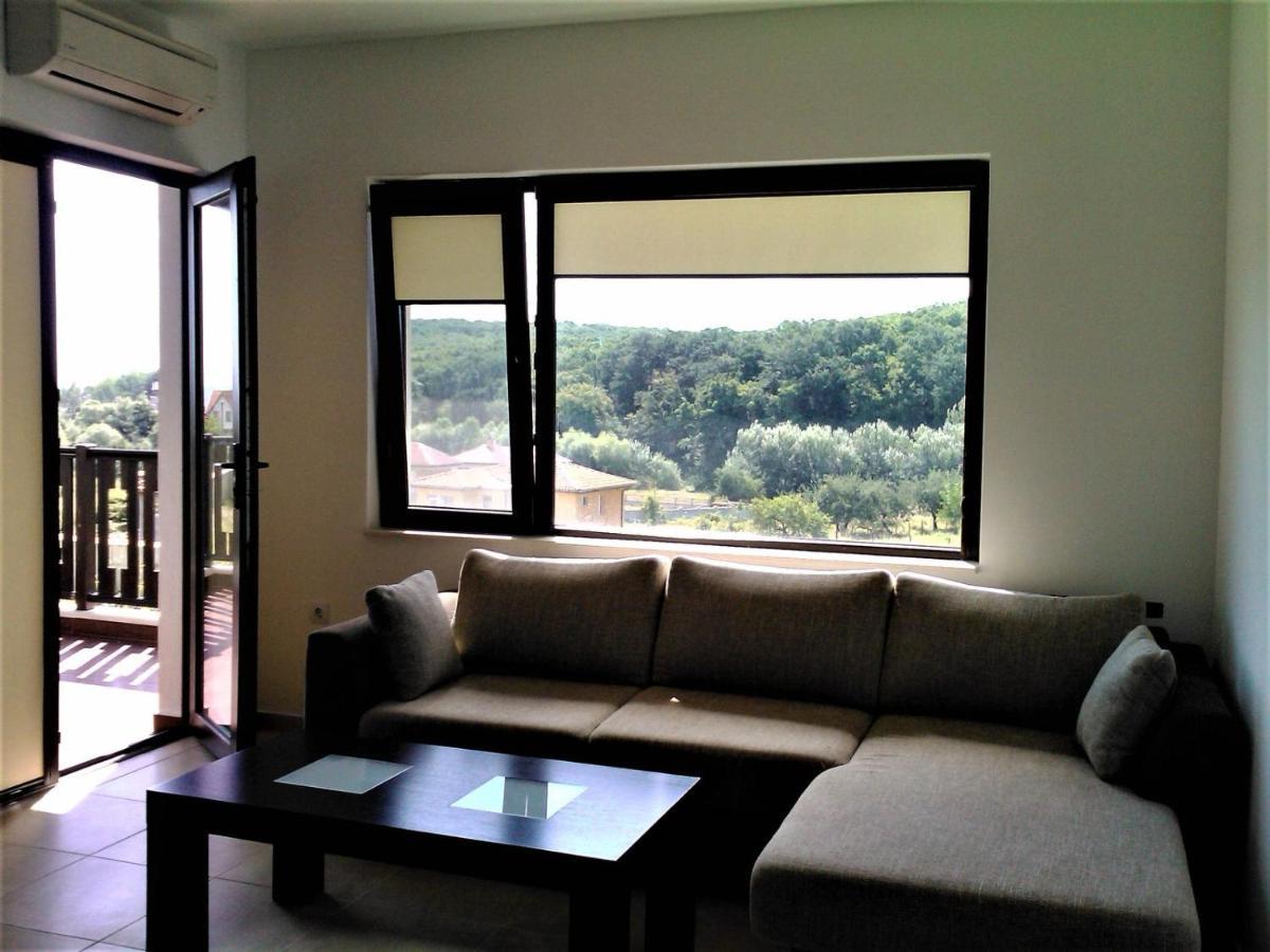 St George Apartcomplex Shkorpilovtsi Extérieur photo